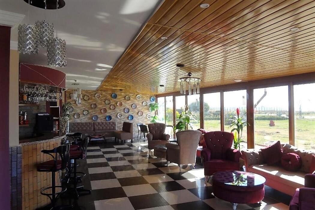 Linda Butik Otel Guemuelduer Izmir Bagian luar foto